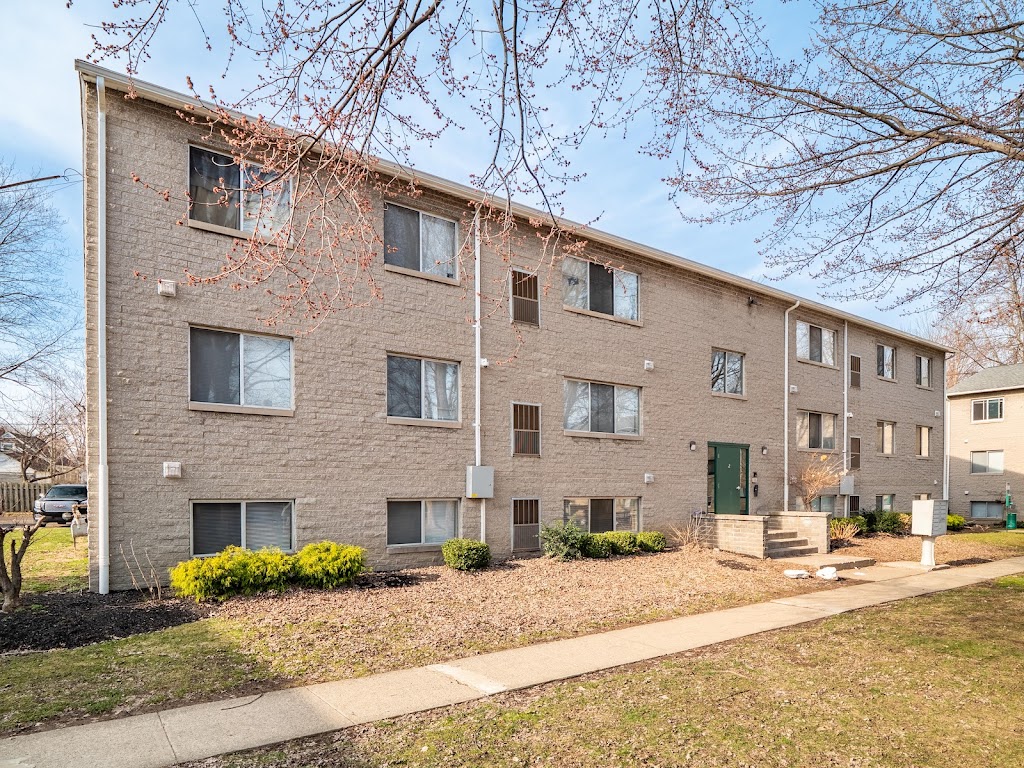 Hollydale Apartments | 908 N State St, Painesville, OH 44077, USA | Phone: (216) 245-7278