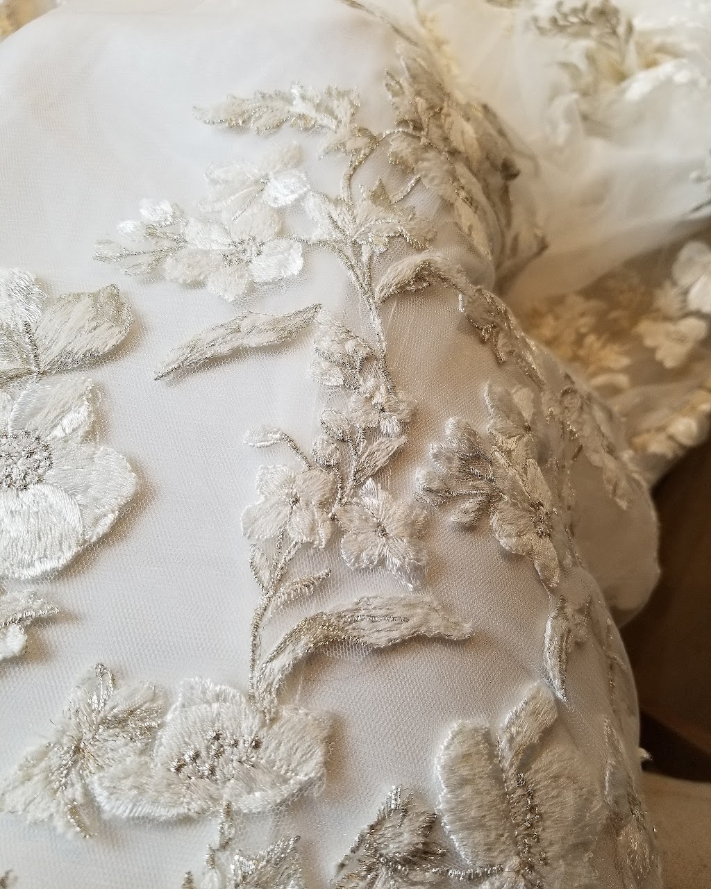 Blushing Willow Bridal Boutique | 207 N Academy St #450, Janesville, WI 53548, USA | Phone: (608) 898-0207