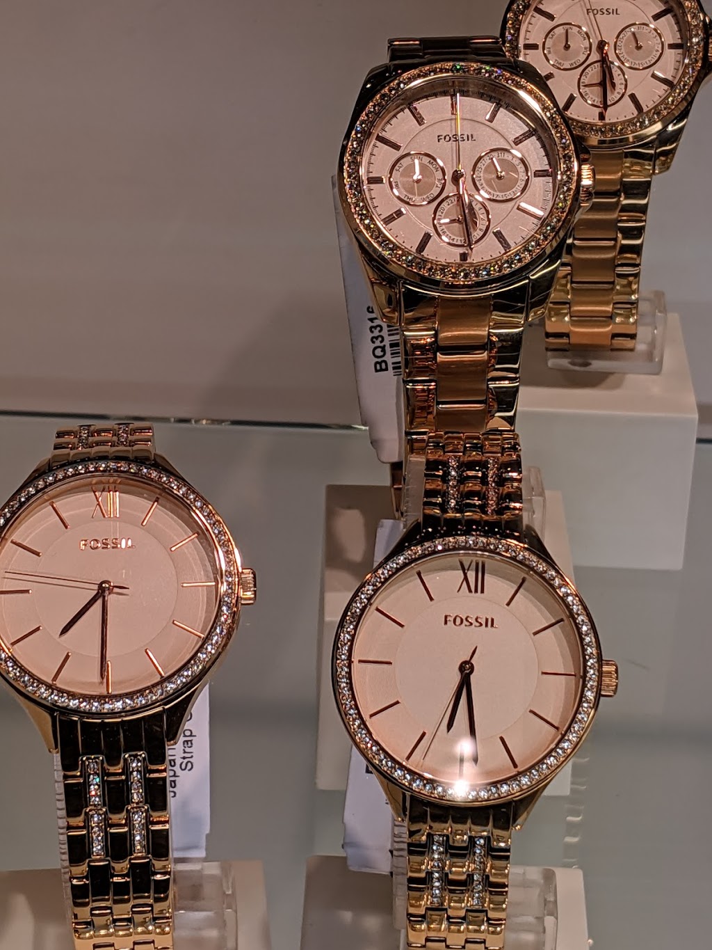 Fossil Outlet | 2962 Livermore Outlets Dr Unit 265, Livermore, CA 94551 | Phone: (925) 443-3642