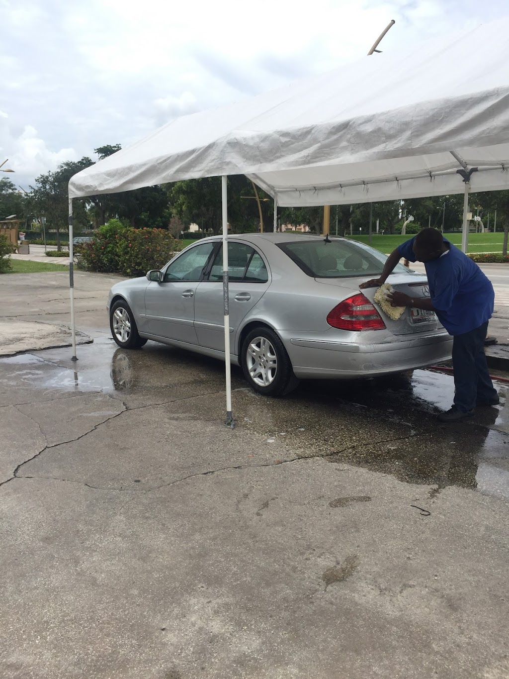 Vans Car Wash & Detail | 1800 Sistrunk Blvd, Fort Lauderdale, FL 33311, USA | Phone: (954) 482-2805