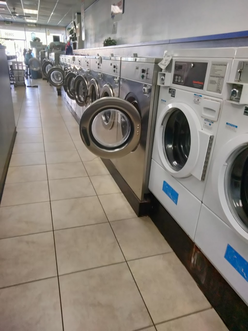 Rimas Coin Laundry | 20820 E Arrow Hwy, Covina, CA 91724, USA | Phone: (626) 339-6100