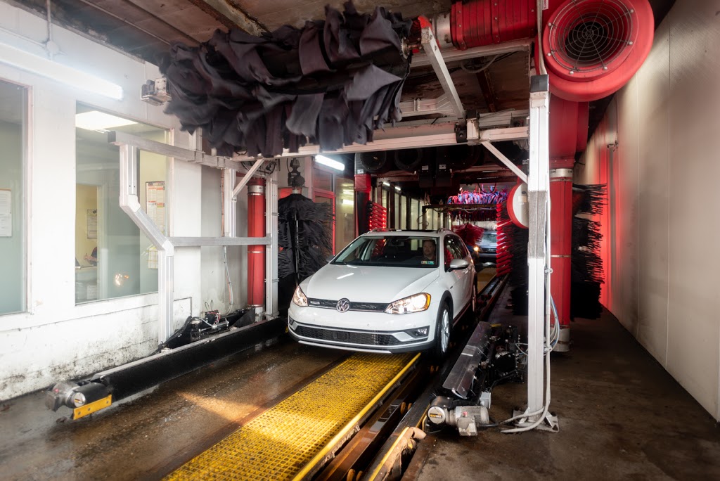 Globe Car Wash | 8650 University Blvd, Coraopolis, PA 15108, USA | Phone: (412) 262-3490