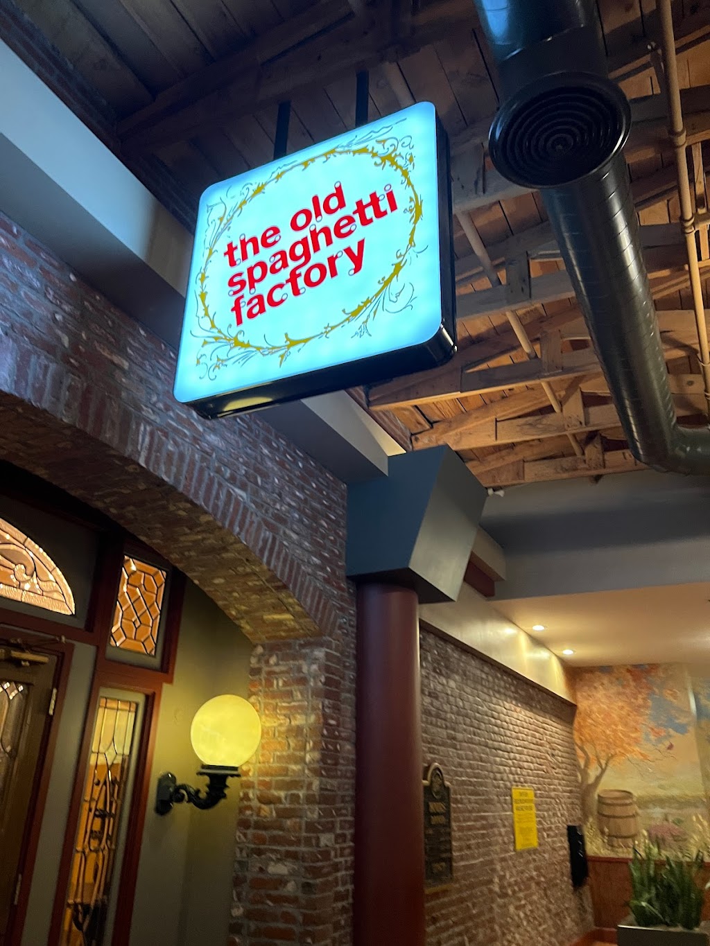 The Old Spaghetti Factory | 12401 Folsom Blvd, Rancho Cordova, CA 95742, USA | Phone: (916) 985-0822