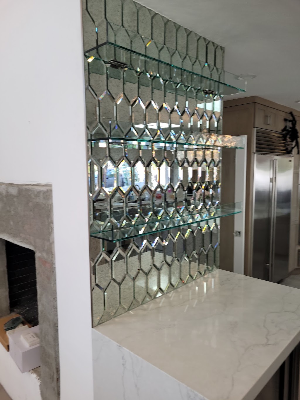 Juans Glass services. | 4073 Beverly Blvd, Los Angeles, CA 90004, USA | Phone: (760) 535-0991