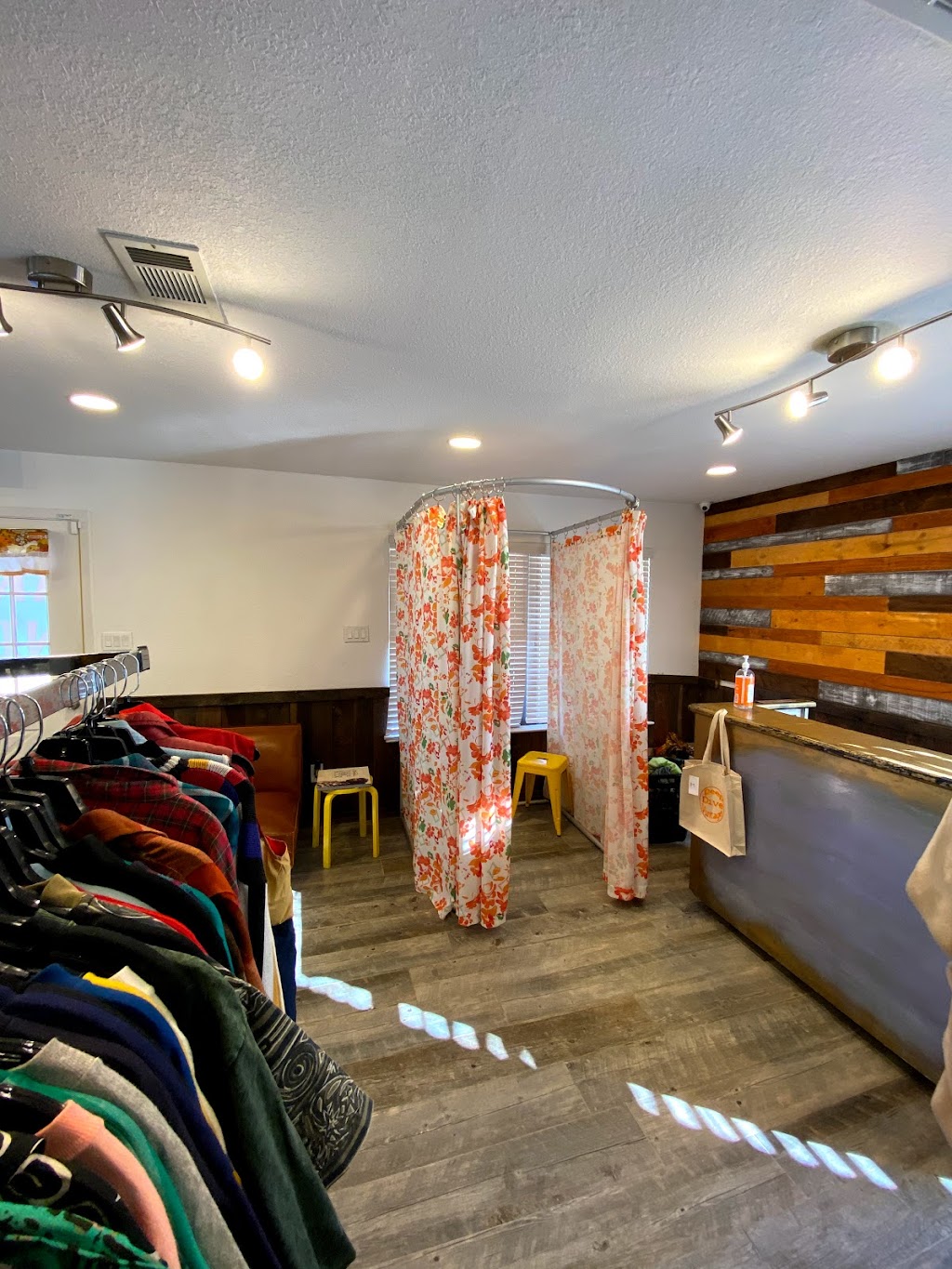 Deep Dive Vintage | 491 W Harwood Rd, Hurst, TX 76054, USA | Phone: (817) 739-8043