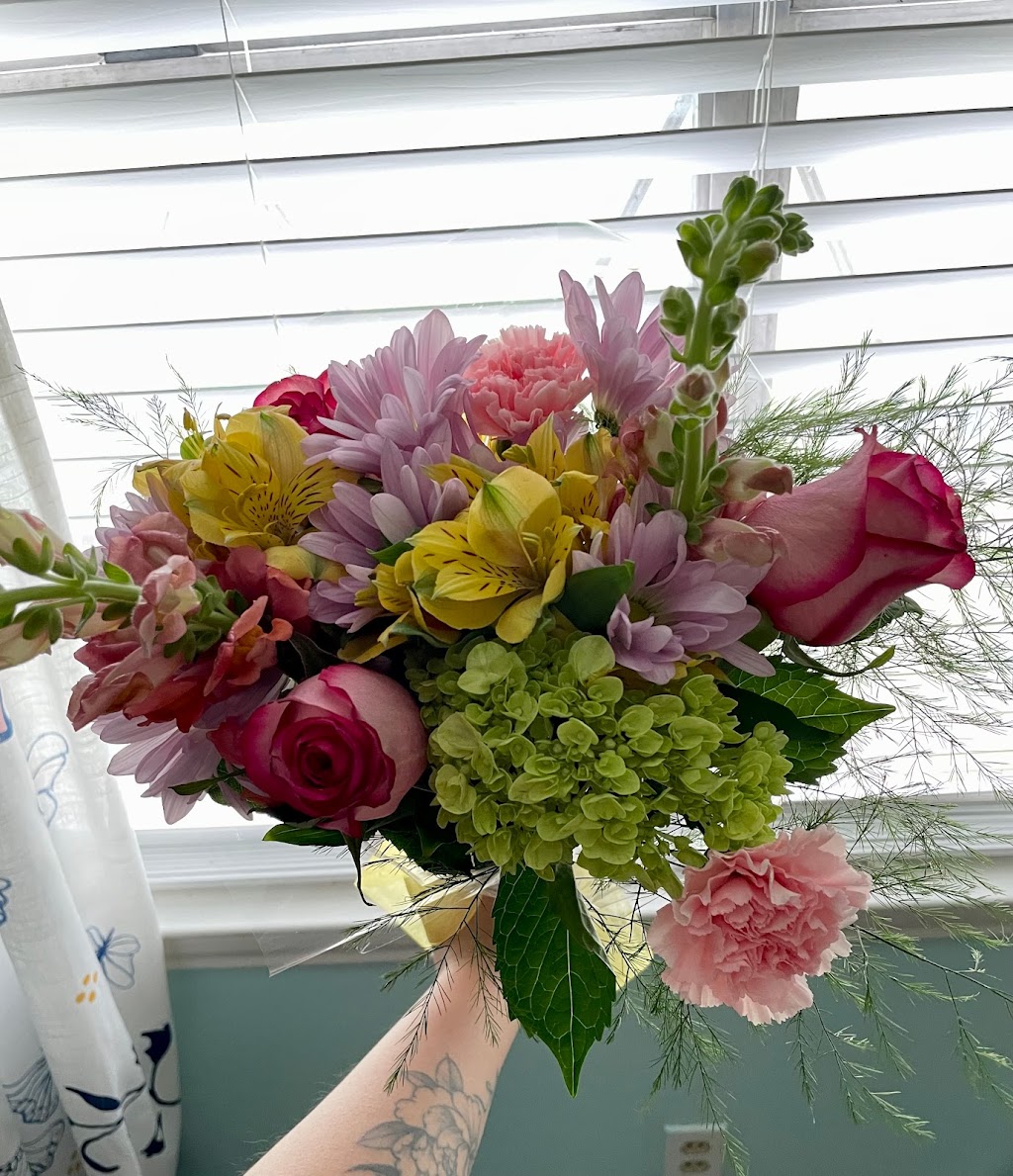 Marthas Florals | 811 Pleasant Run Rd, Lancaster, TX 75146, USA | Phone: (972) 227-6295