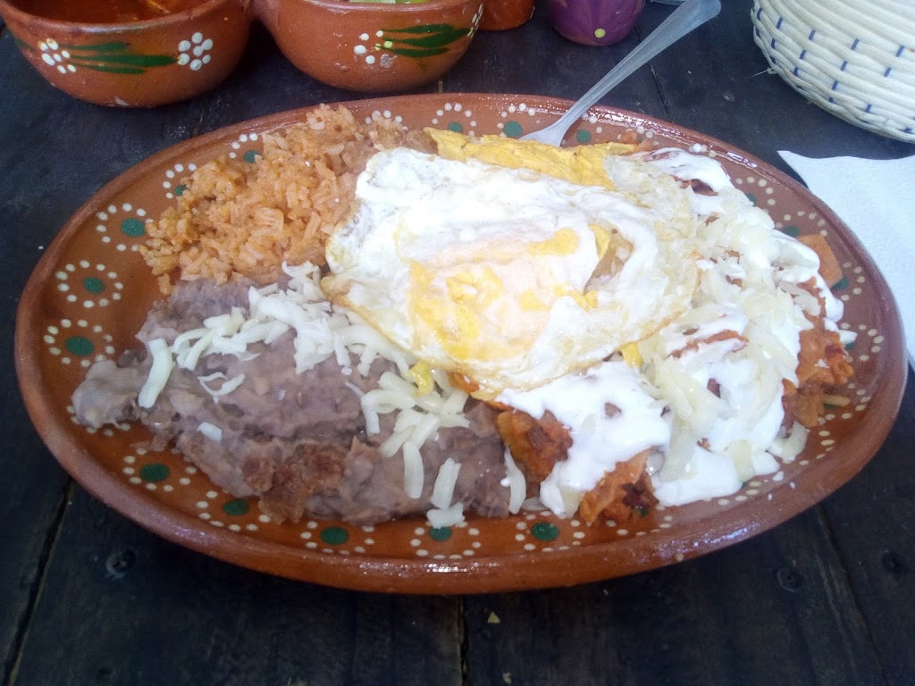 Carnitas "Mi Casa" - restaurant  | Photo 8 of 10 | Address: P.º de Las Lomas 9109, Terrazas del Valle, 22246 Tijuana, B.C., Mexico | Phone: 664 386 7438