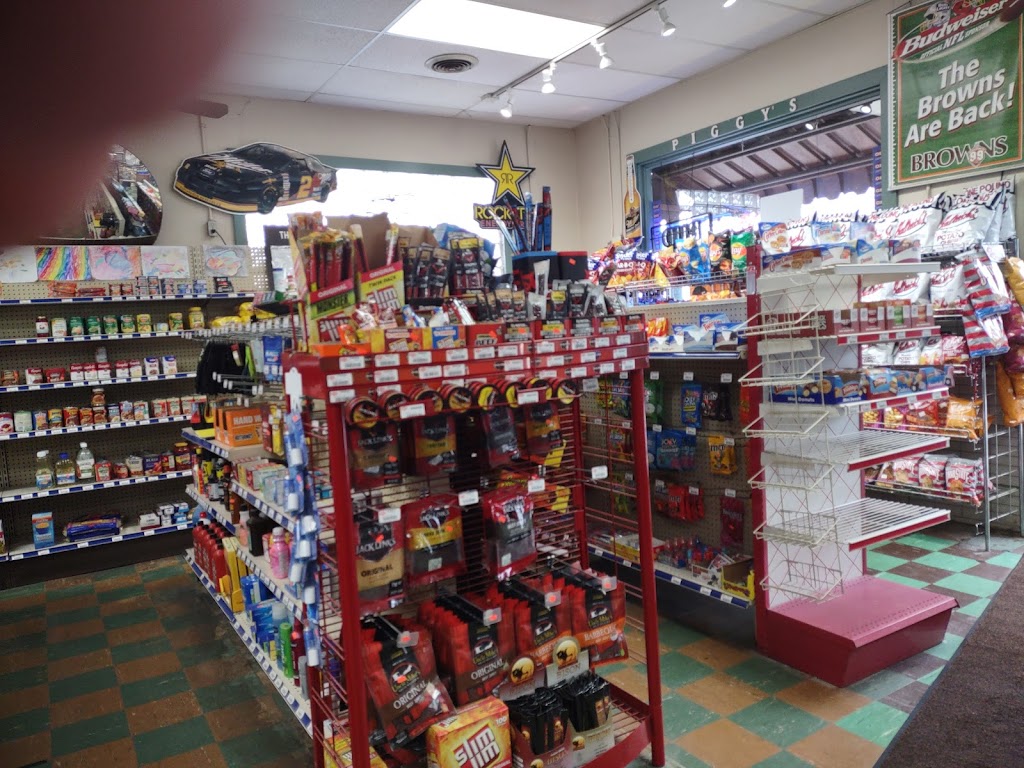 Piggys Main Street Market | 136 E Main St, South Amherst, OH 44001, USA | Phone: (440) 986-7482
