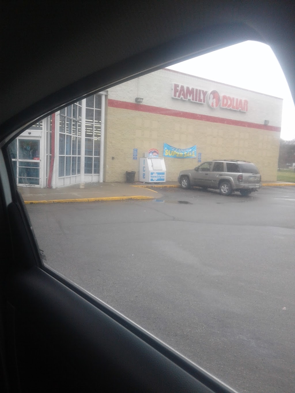 Family Dollar | 1833 Oak St, Youngstown, OH 44506, USA | Phone: (234) 201-7614