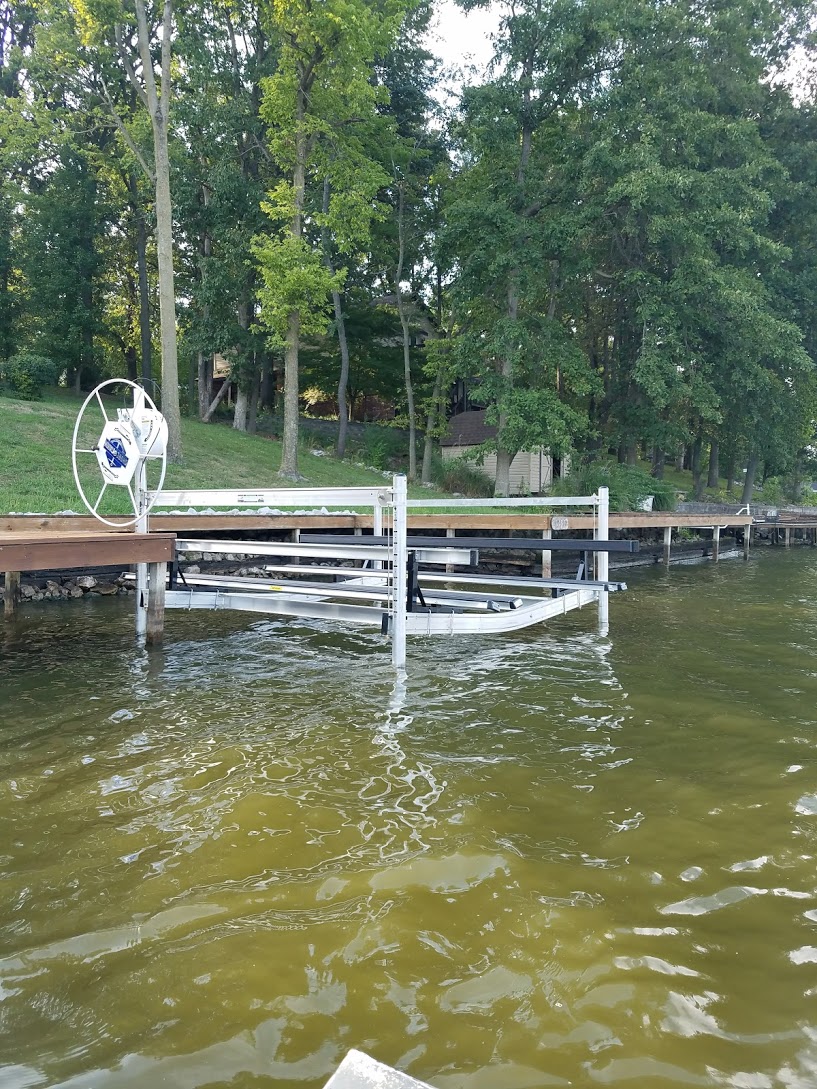 R & Z Boat Lifts and Docks | 505 Overlook Dr, Edwardsville, IL 62025, USA | Phone: (618) 692-6247