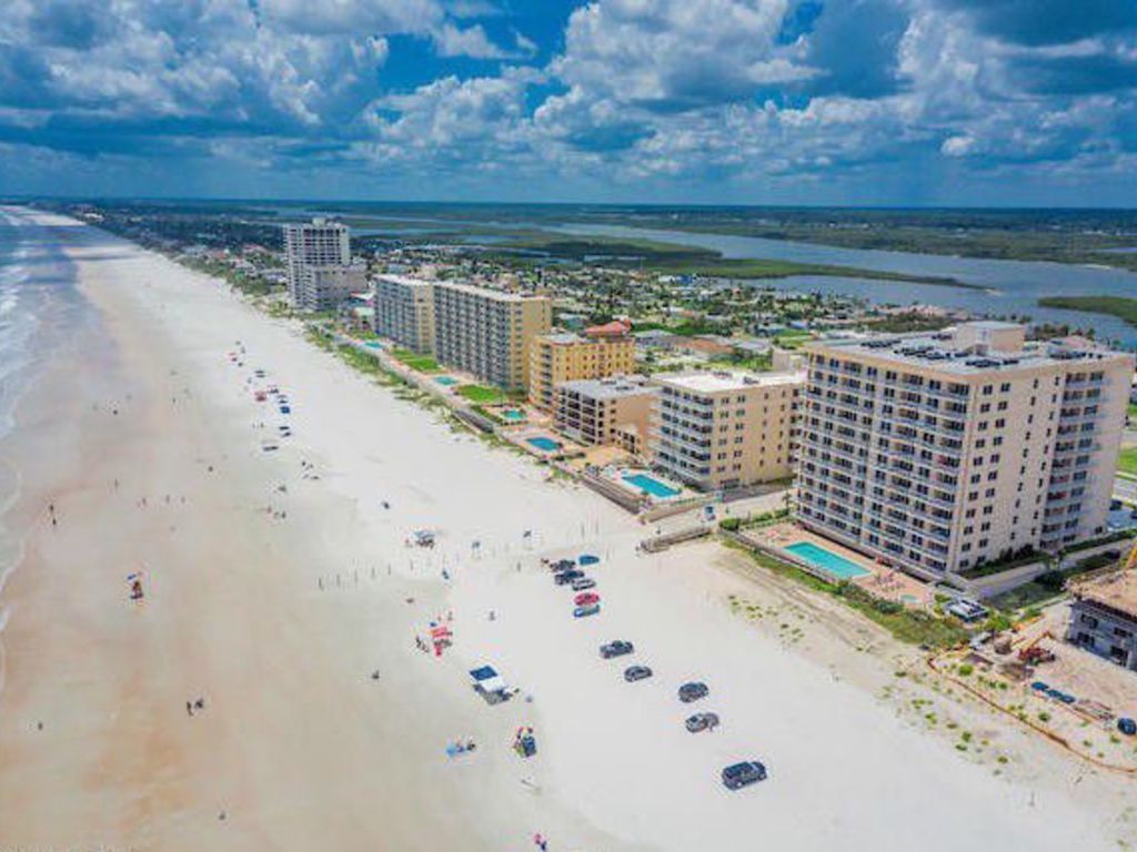 Oceanfront Sanibel at Daytona Beach Shores | 3799 S Atlantic Ave, Daytona Beach Shores, FL 32118, USA | Phone: (407) 201-1528