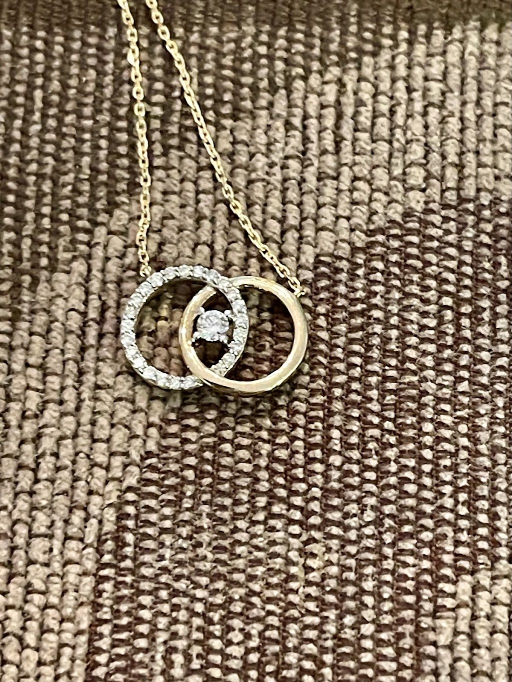 Reflections In Gold | 1975 S Tamiami Trl, Venice, FL 34293, USA | Phone: (941) 493-1911