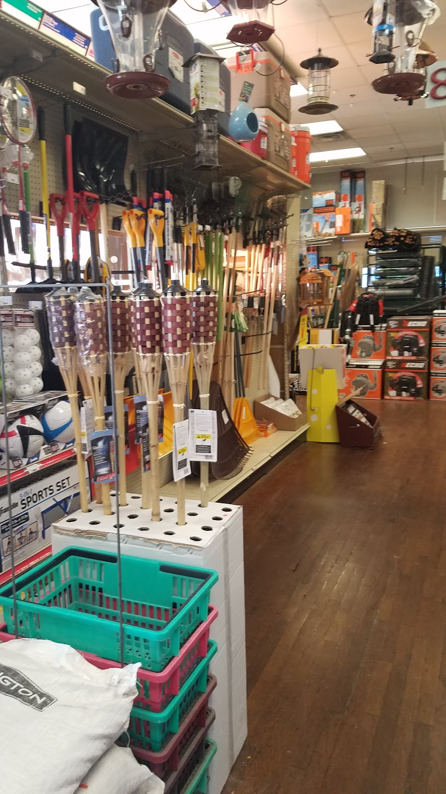 Home Hardware | 27 Franklin Turnpike, Waldwick, NJ 07463, USA | Phone: (201) 652-5666