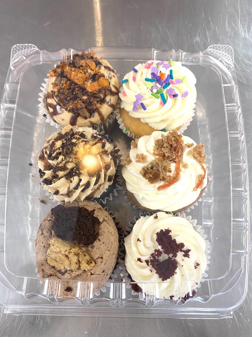 Cupcakesters | 2729 E Main St #103, Mesa, AZ 85204, USA | Phone: (602) 571-4821