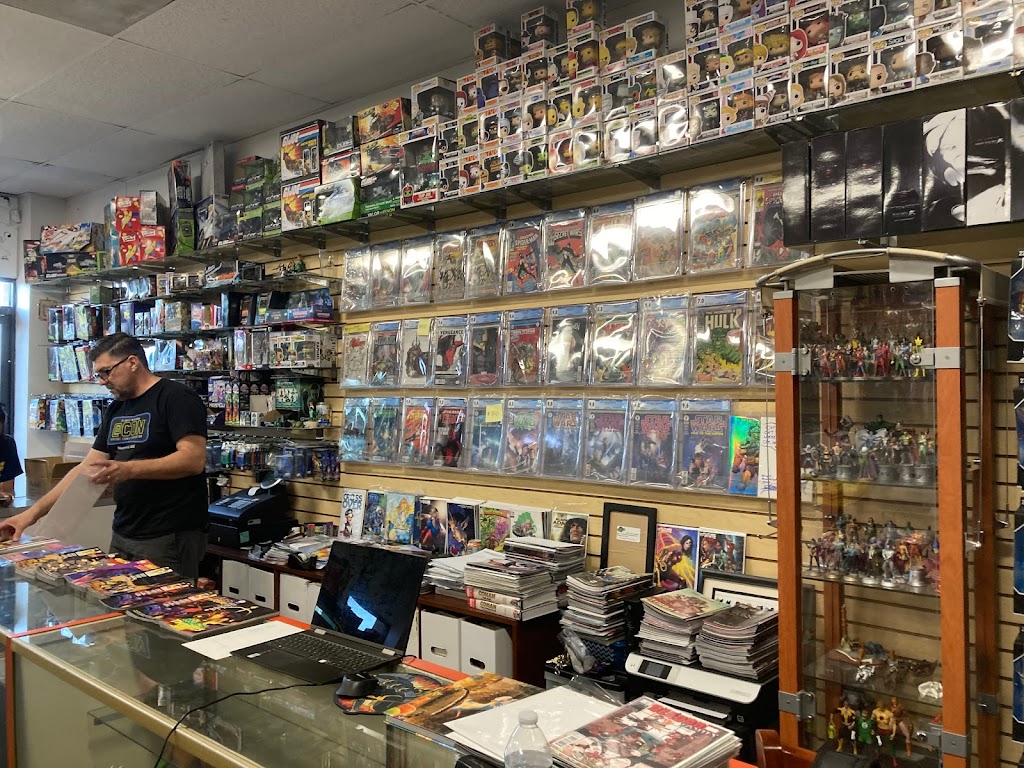 D Js Universal Comics | 11390 Ventura Blvd, Studio City, CA 91604, USA | Phone: (818) 761-3465