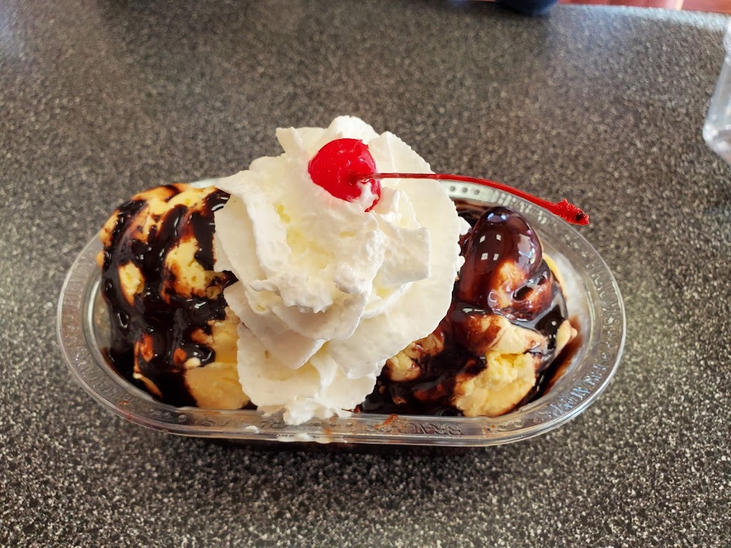 Braums Ice Cream & Dairy Store | 4300 SE 43rd St, Del City, OK 73115, USA | Phone: (405) 670-2646
