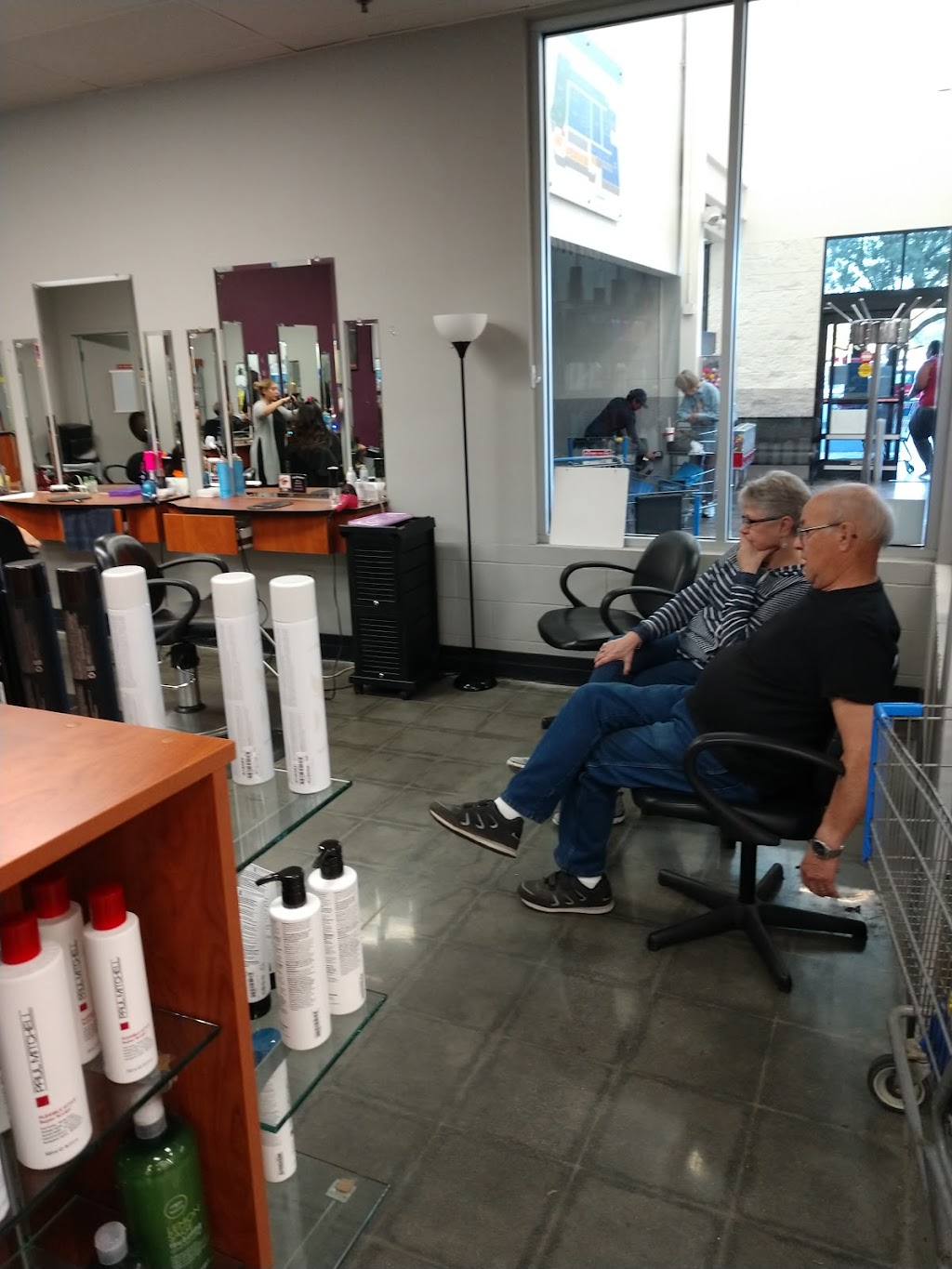 Hairworks | 1231 S Sanderson Ave, Hemet, CA 92545, USA | Phone: (951) 766-4527