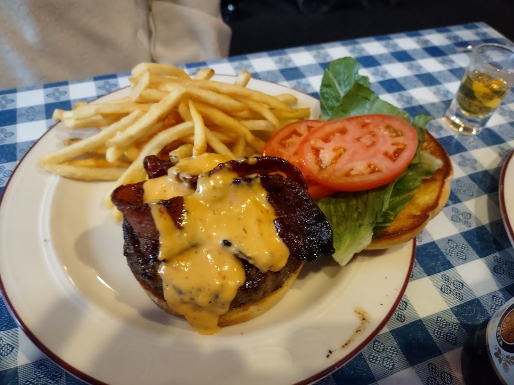 Big Sky Country Bar & Grill | W204N11498 Goldendale Rd, Germantown, WI 53022, USA | Phone: (262) 415-7633