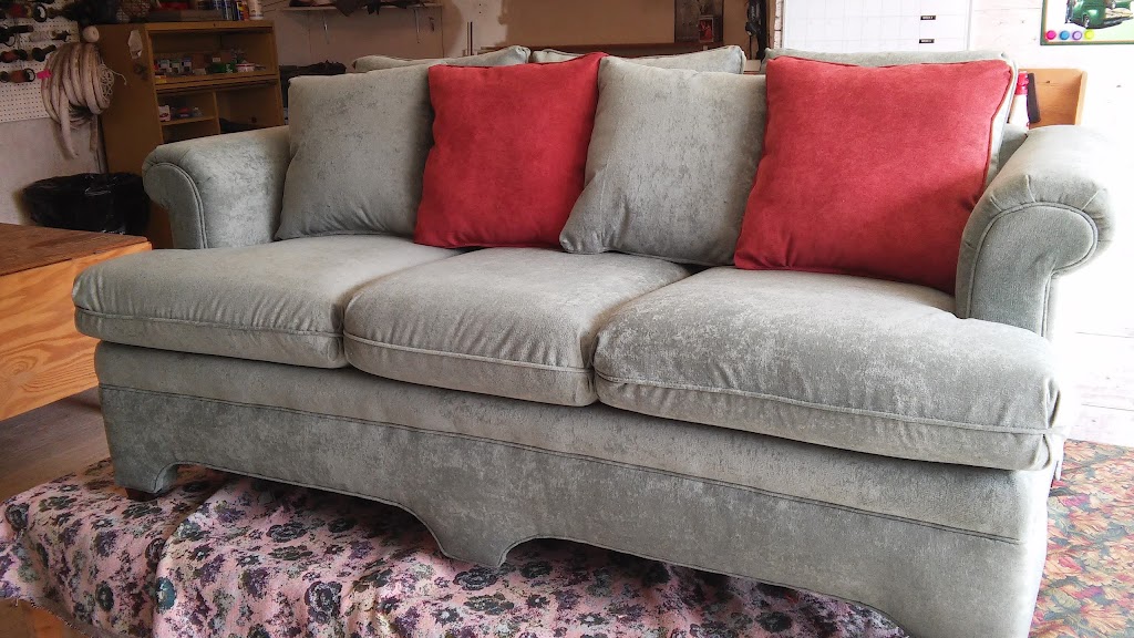 La Master Upholstery | 1770 N Shea Rd, Lexington, IN 47138, USA | Phone: (812) 889-2454