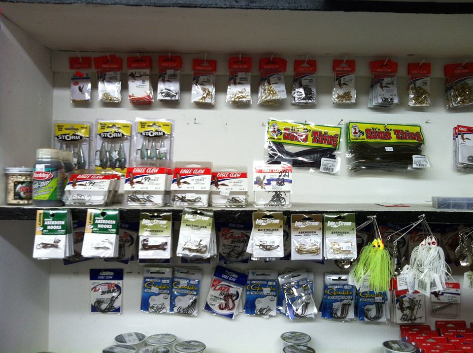 G & M Mini Market Inc. Live Bait & Tackle | 4714 S Boston Hwy, Ringgold, VA 24586 | Phone: (434) 822-8882