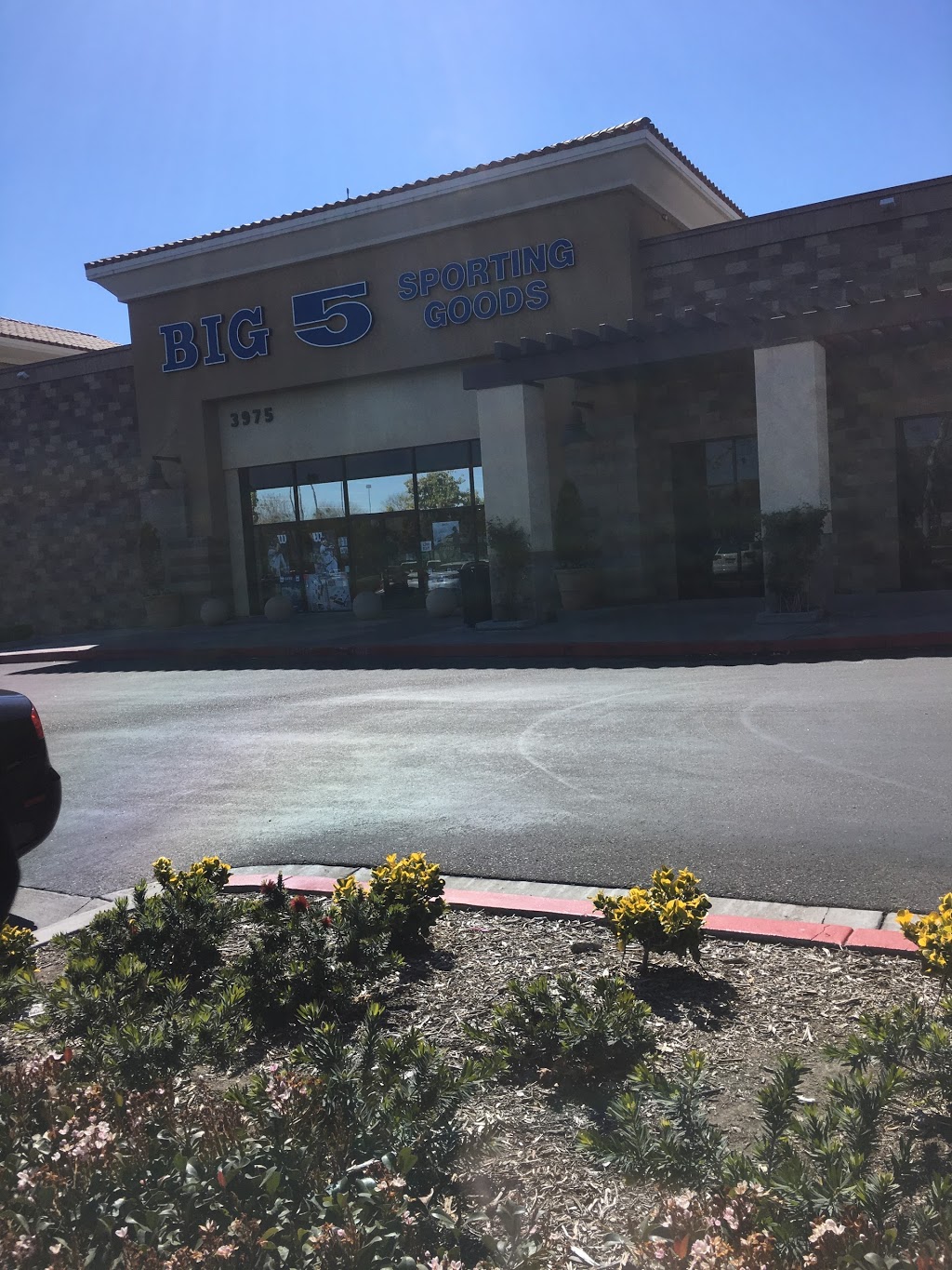 Big 5 Sporting Goods | 3975 Grand Ave, Chino, CA 91710, USA | Phone: (909) 464-9735