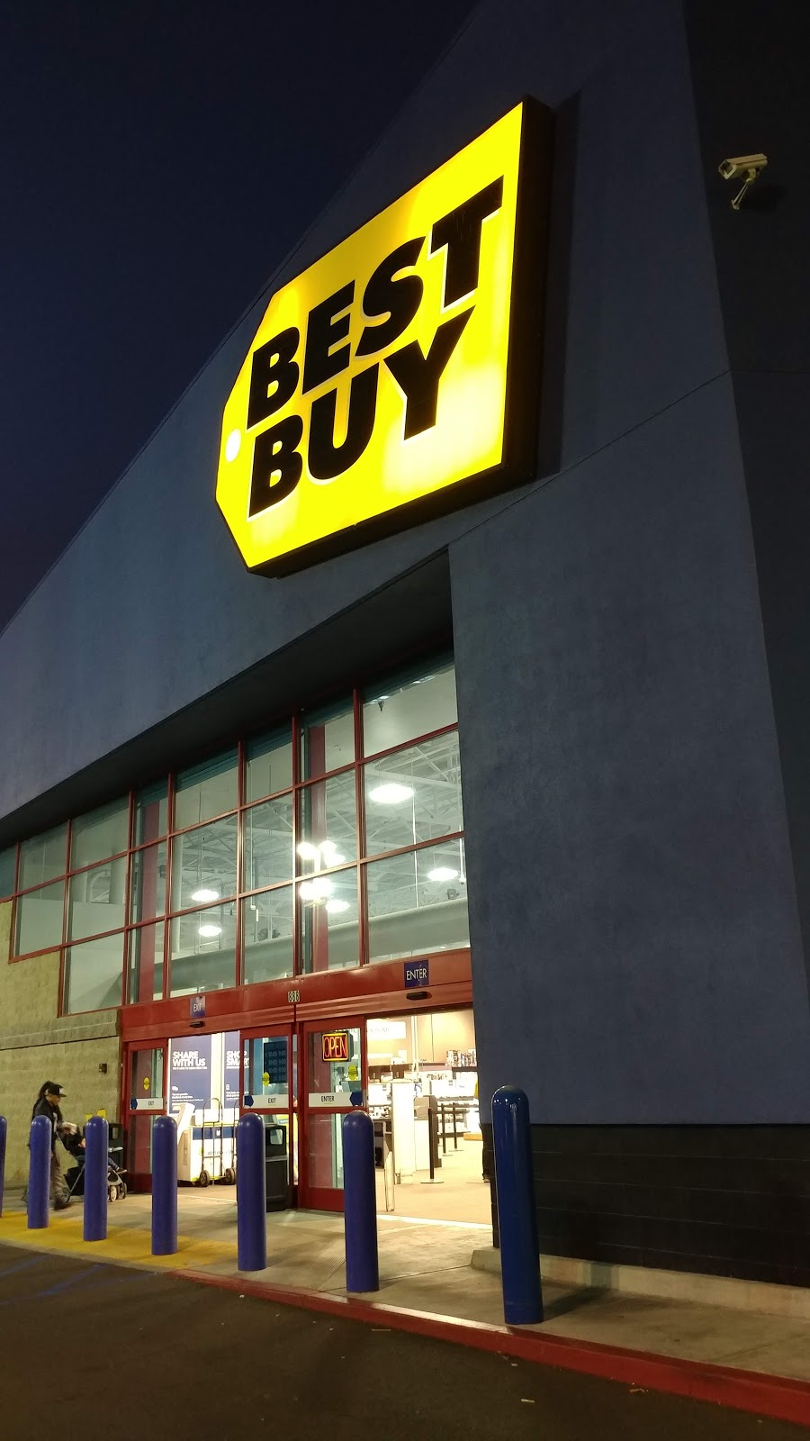 Best Buy | 888 Harriman Pl, San Bernardino, CA 92408, USA | Phone: (909) 885-4049