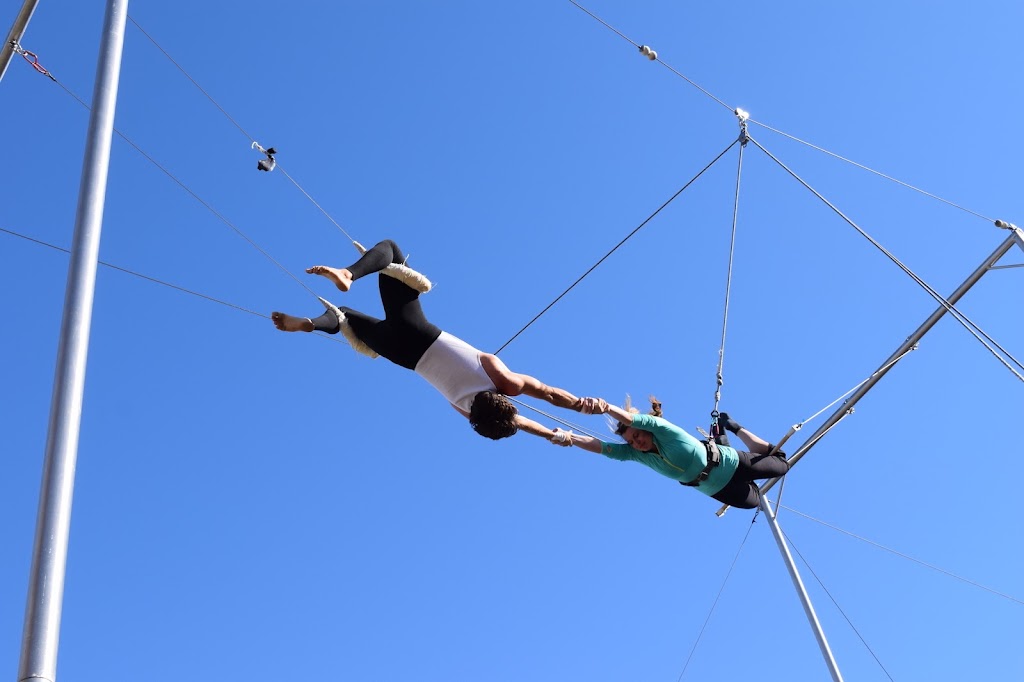 SwingIt Trapeze | 900 N Maple St, Anaheim, CA 92801, USA | Phone: (877) 979-4644