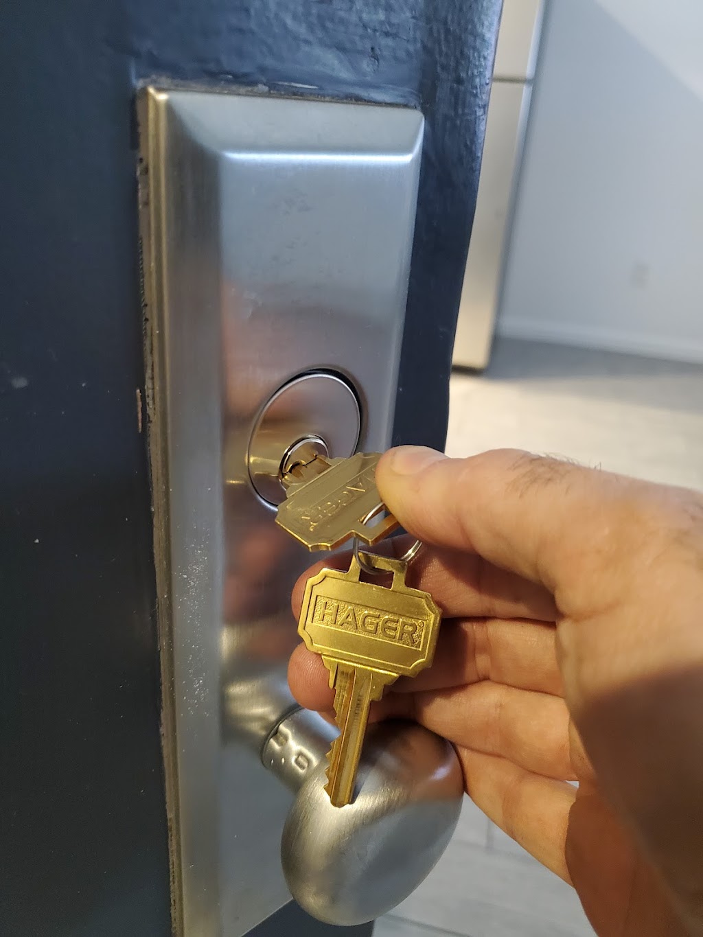 Swift Locksmith Service | 109-10 Park Ln S, Queens, NY 11418, USA | Phone: (718) 690-5682