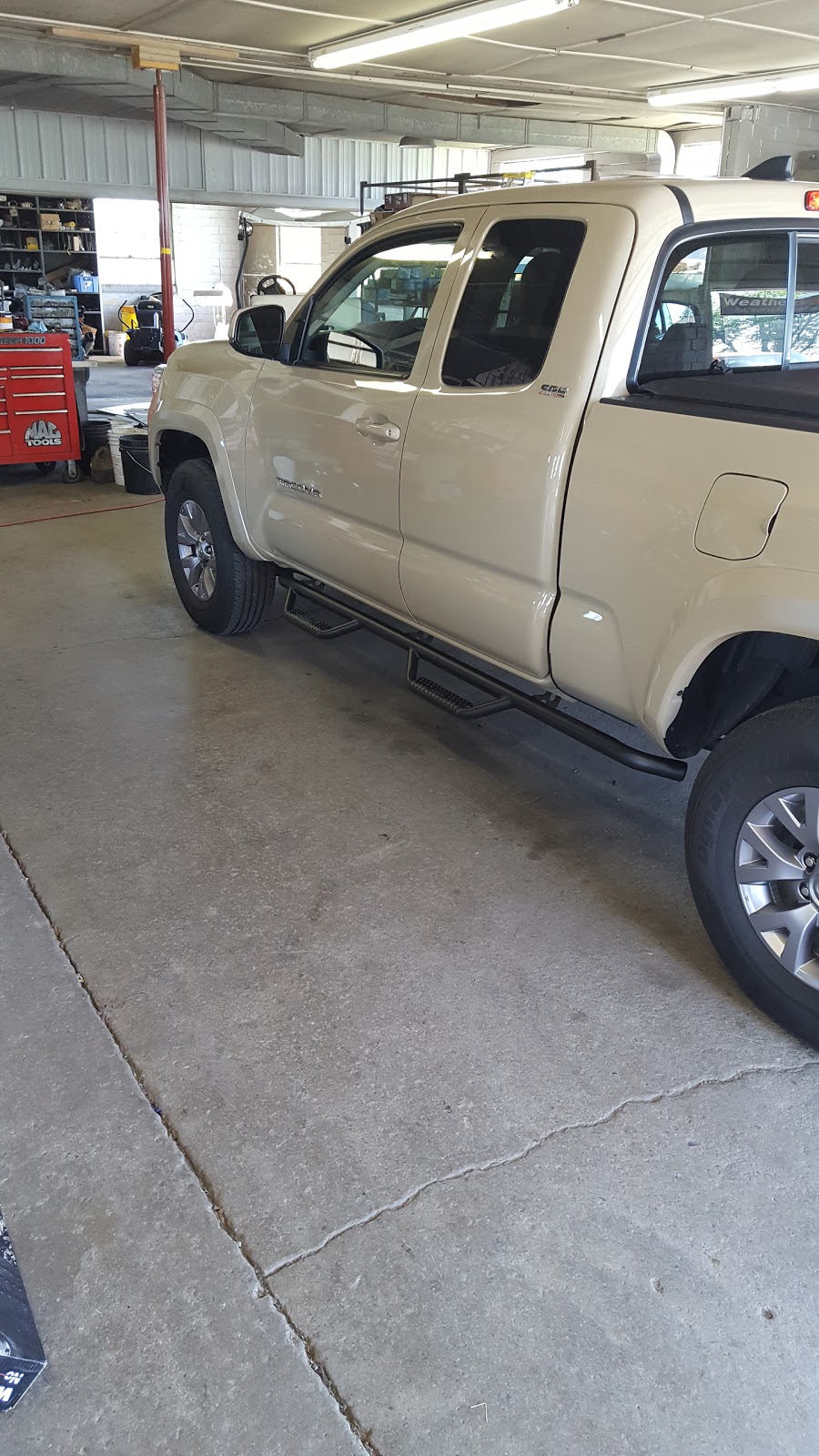 All Seasons Truck Caps & Accessories | 1777 E Main St, Ottawa, OH 45875, USA | Phone: (419) 523-9202