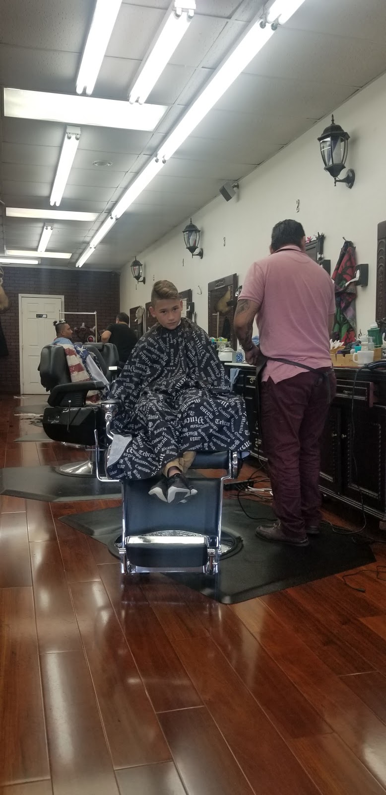 Juarez Barbershop & Beauty Salon | 1409 Shiloh Rd #180, Plano, TX 75074, USA | Phone: (972) 943-9225