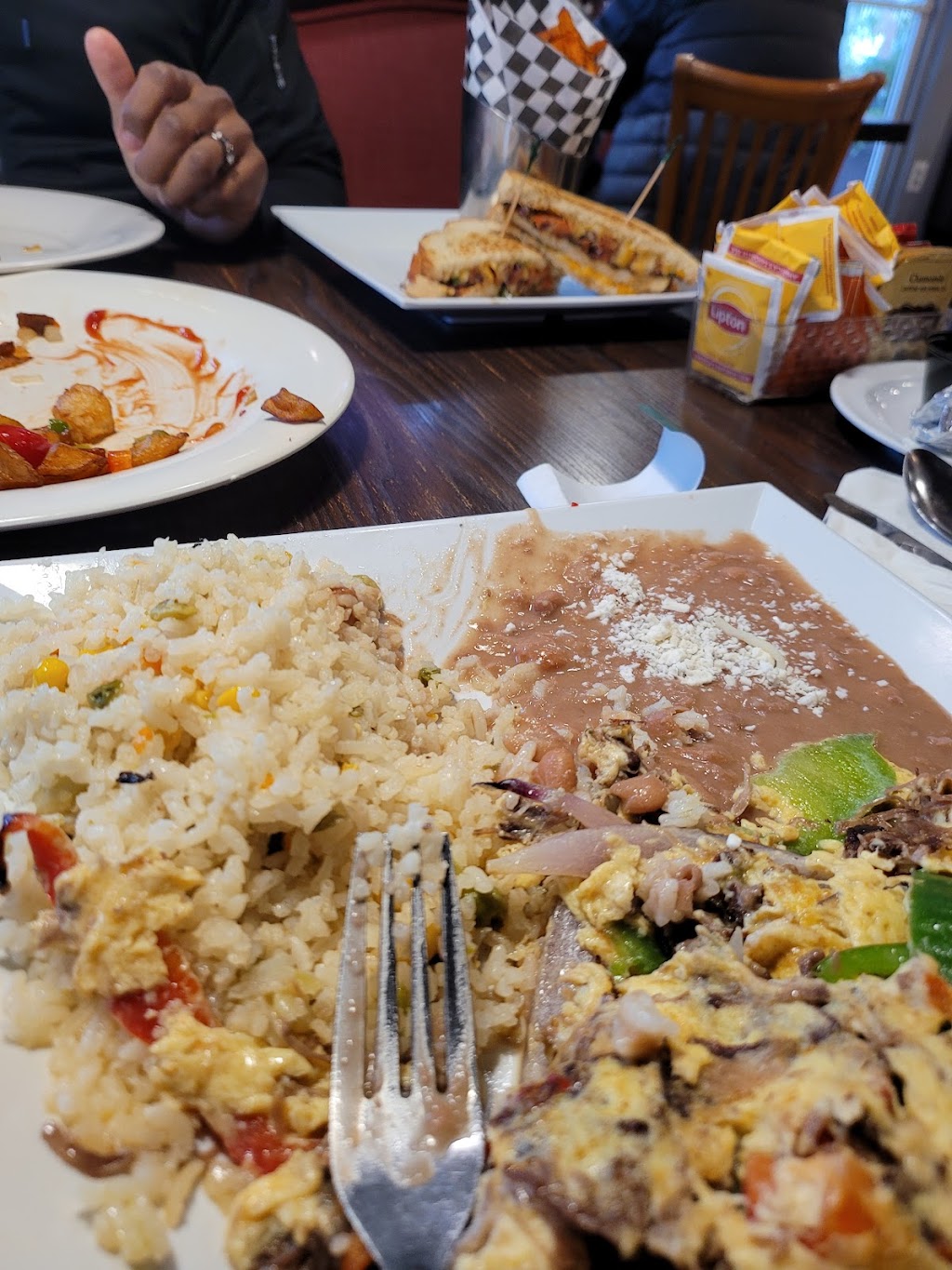 MexCocina Cafe | 2714 W Burbank Blvd, Burbank, CA 91505, USA | Phone: (818) 845-0561