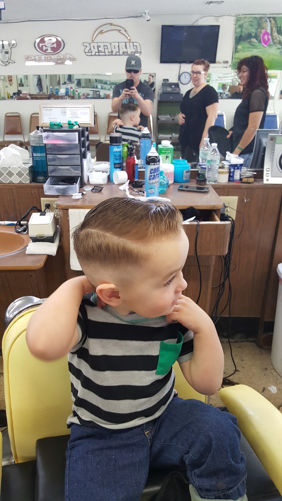 Newbys Barber Shop | 16294 Main St, Hesperia, CA 92345, USA | Phone: (760) 948-9916