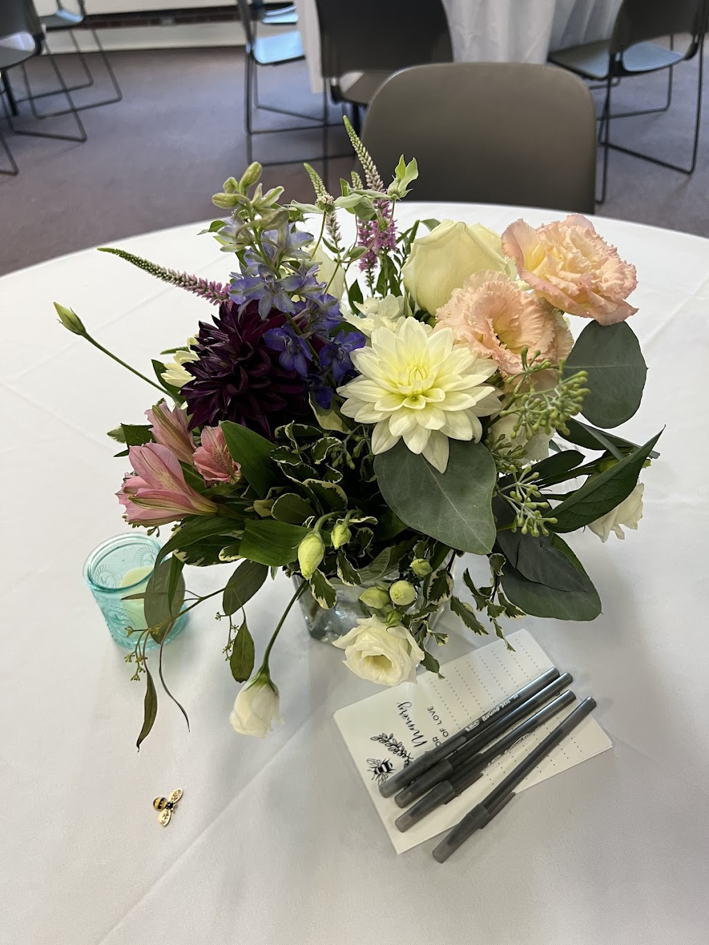 Botanica Flowers and Gifts | 2130-L, New Garden Rd, Greensboro, NC 27410, USA | Phone: (336) 288-1908