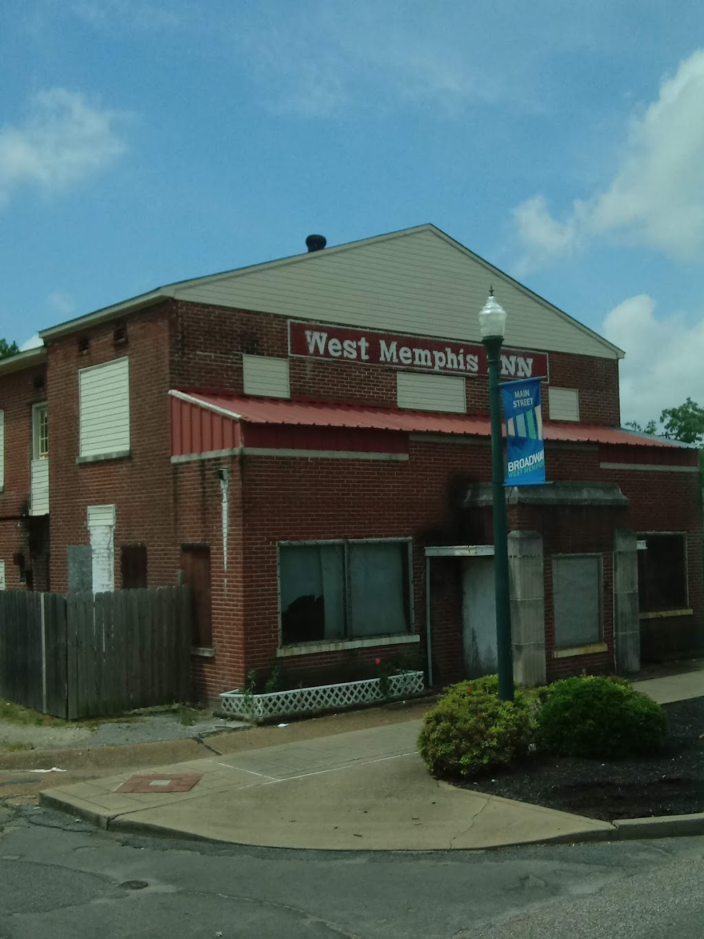 West Memphis Inn | 923 E Broadway Ave, West Memphis, AR 72301, USA | Phone: (870) 732-9711