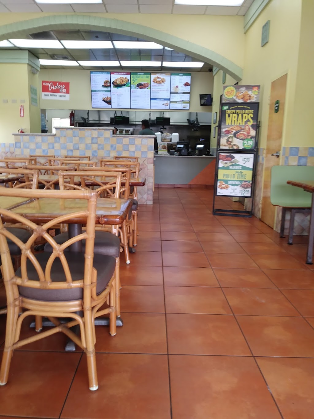 Pollo Tropical | 9520 SW 137th Ave, Miami, FL 33186 | Phone: (305) 388-4406