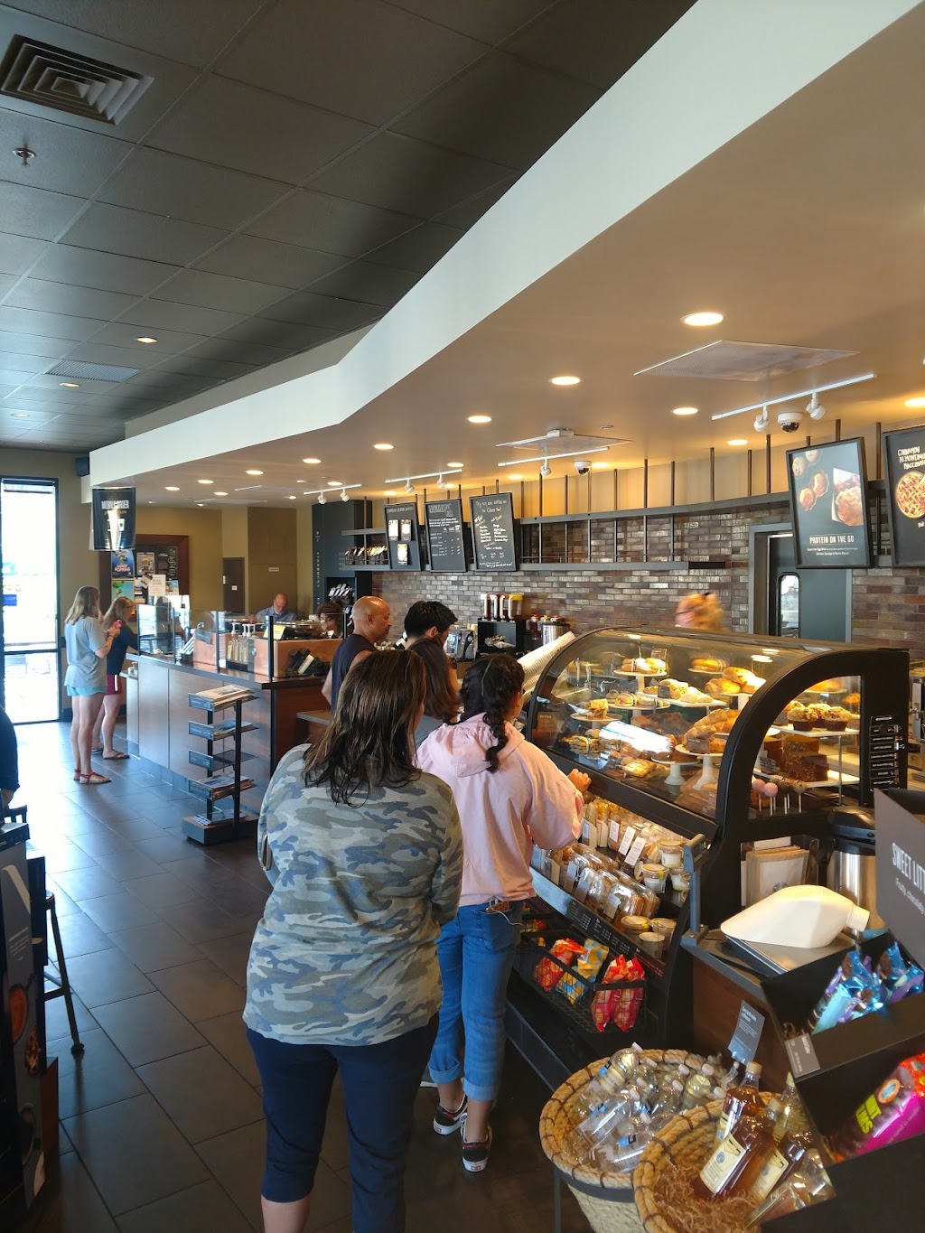 Starbucks | 691 Lomas Santa Fe Dr, Solana Beach, CA 92075, USA | Phone: (858) 509-9261