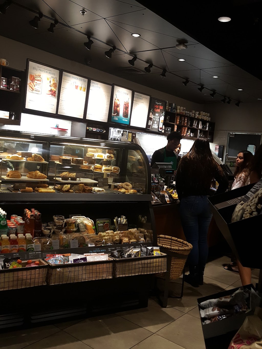 Starbucks | Lakes Plaza, 310 Indian Trace, Weston, FL 33326, USA | Phone: (954) 385-0322