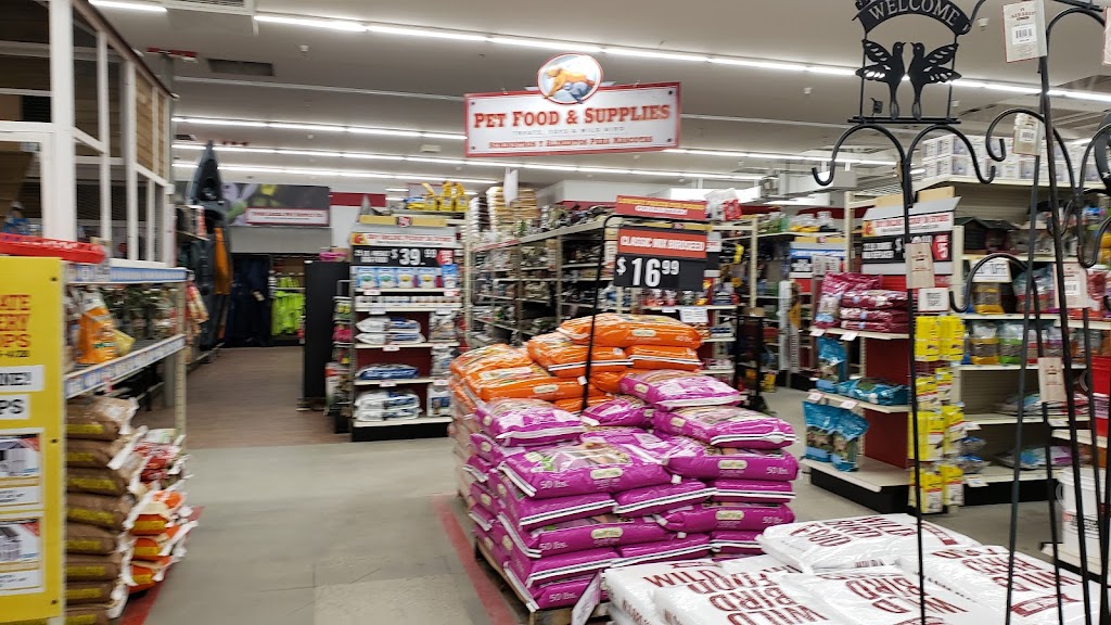 Tractor Supply Co. | 1019 S Washington Ave, Emmett, ID 83617, USA | Phone: (208) 365-2088