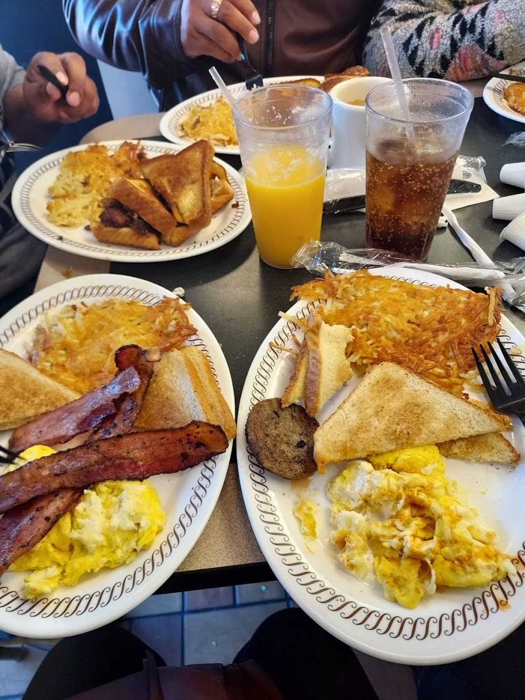 Waffle House | 1072 Airport Rd, Jacksonville, FL 32218, USA | Phone: (904) 741-3731