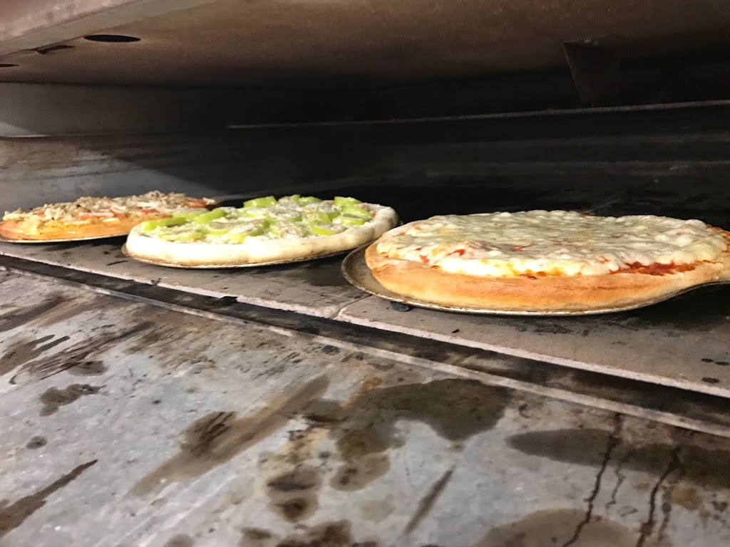 The Pizza Heist | 231 Aurora St, Lancaster, NY 14086, USA | Phone: (716) 681-1111