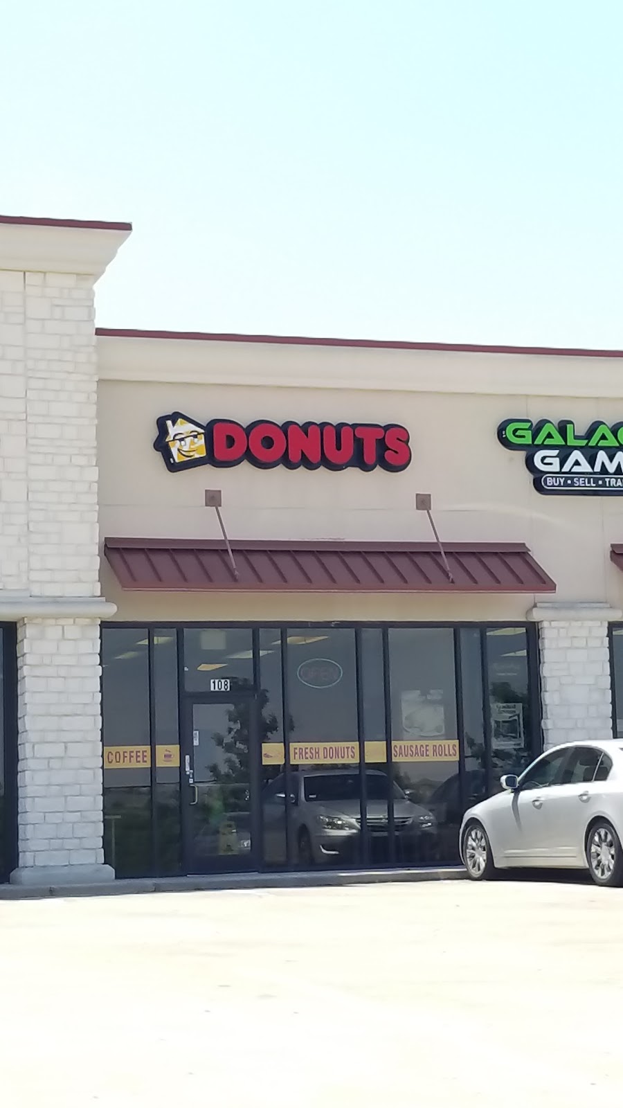 Donuts House | 5040 N Tarrant Pkwy #108, Fort Worth, TX 76244 | Phone: (817) 485-8400