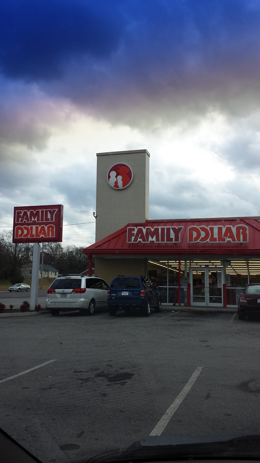 Family Dollar | 714 S Main St, Danville, VA 24541, USA | Phone: (434) 441-4629