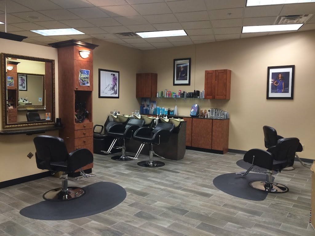 Q Salon & Spa | 3507 Round Lake Blvd NW, Anoka, MN 55303, USA | Phone: (763) 323-7181