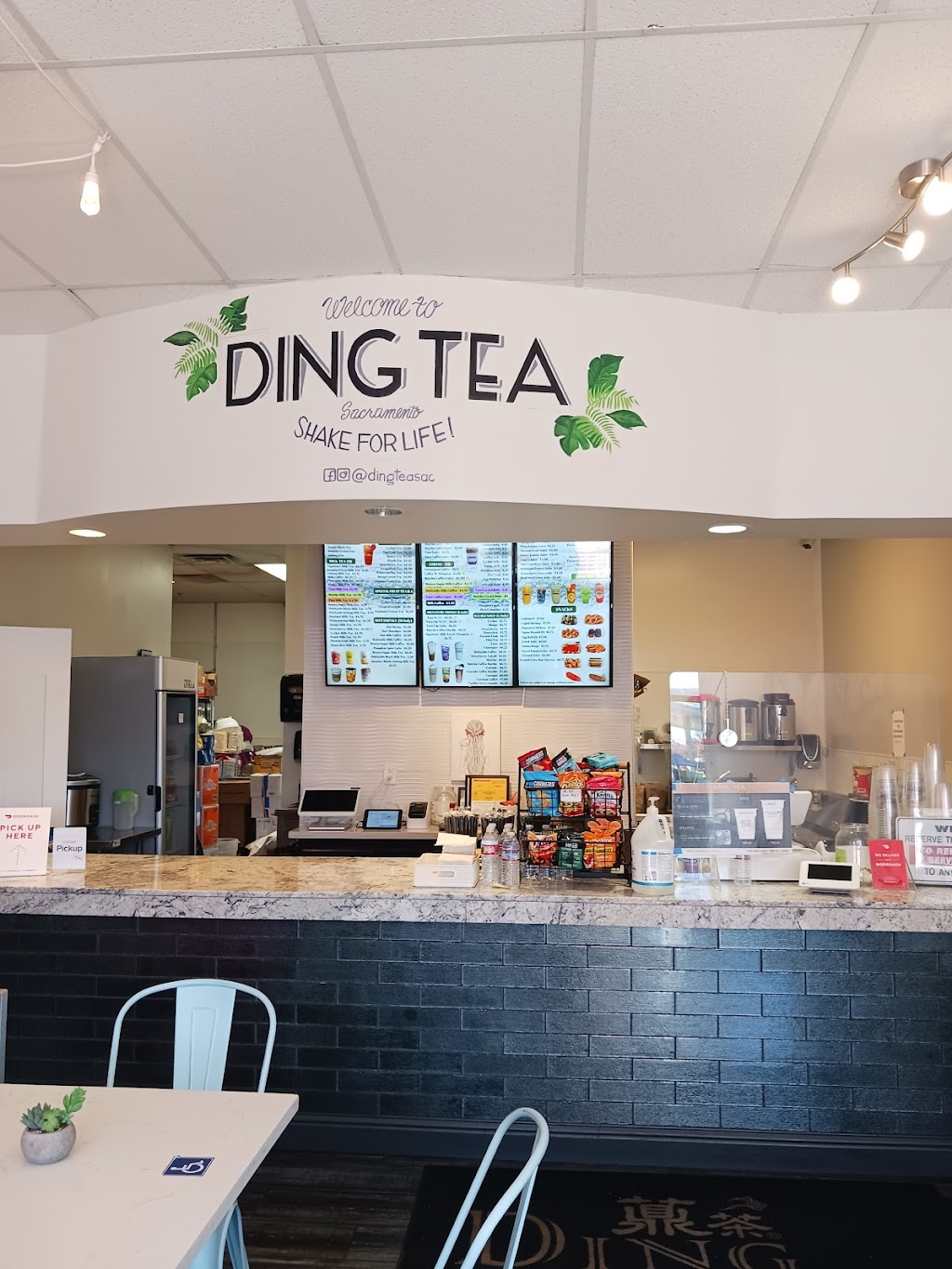 Ding Tea | Sacramento | 7311 W Stockton Blvd Ste 120, Sacramento, CA 95823, USA | Phone: (916) 681-8854