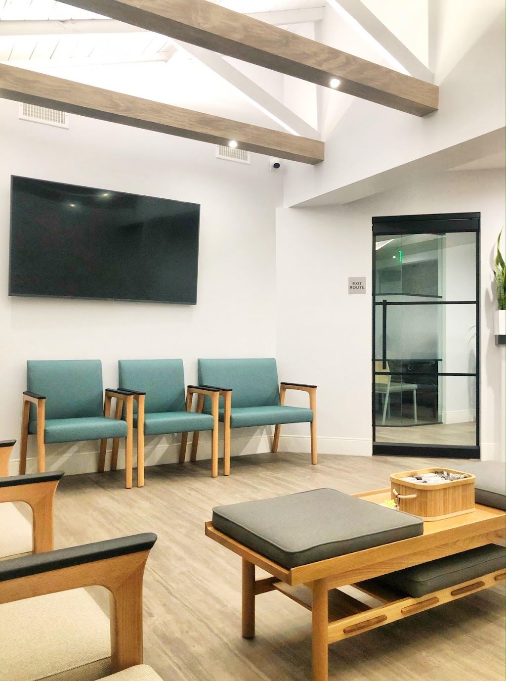 Oral Surgery Partners | 604 N Sepulveda Blvd, Manhattan Beach, CA 90266, USA | Phone: (310) 375-0514