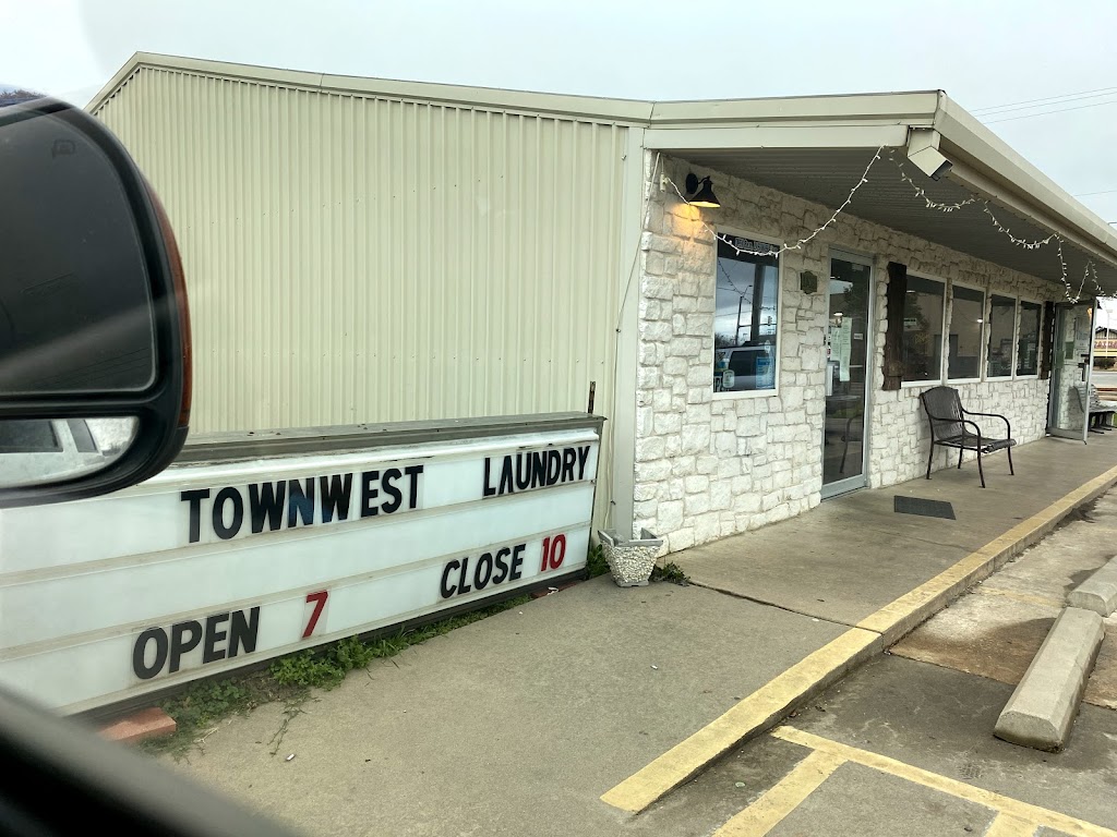 Town West Coin Laundry | 1204 Silo Rd, Bonham, TX 75418 | Phone: (903) 640-4864