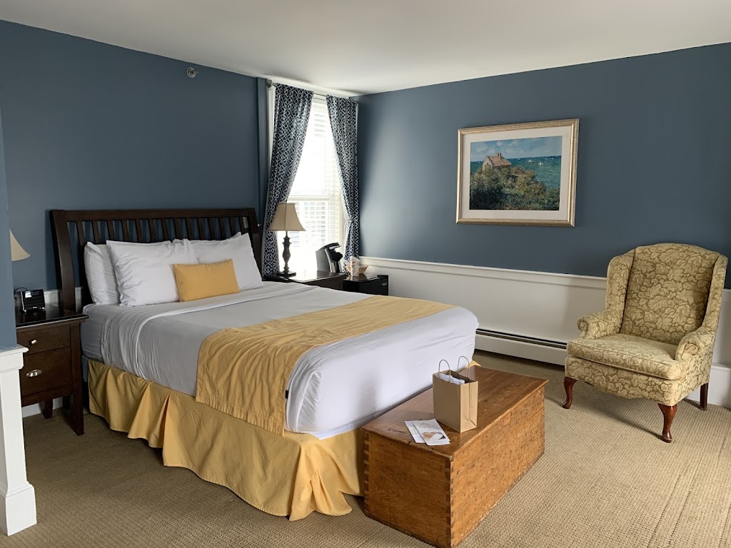 Essex Street Inn & Suites, Ascend Hotel Collection | 7 Essex St, Newburyport, MA 01950, USA | Phone: (978) 465-3148