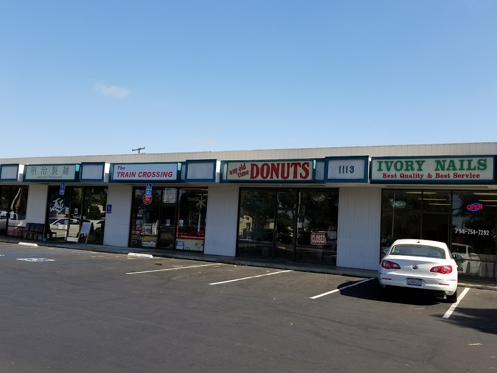 Train Crossing | 1113 Baker St F, Costa Mesa, CA 92626, USA | Phone: (714) 549-1596