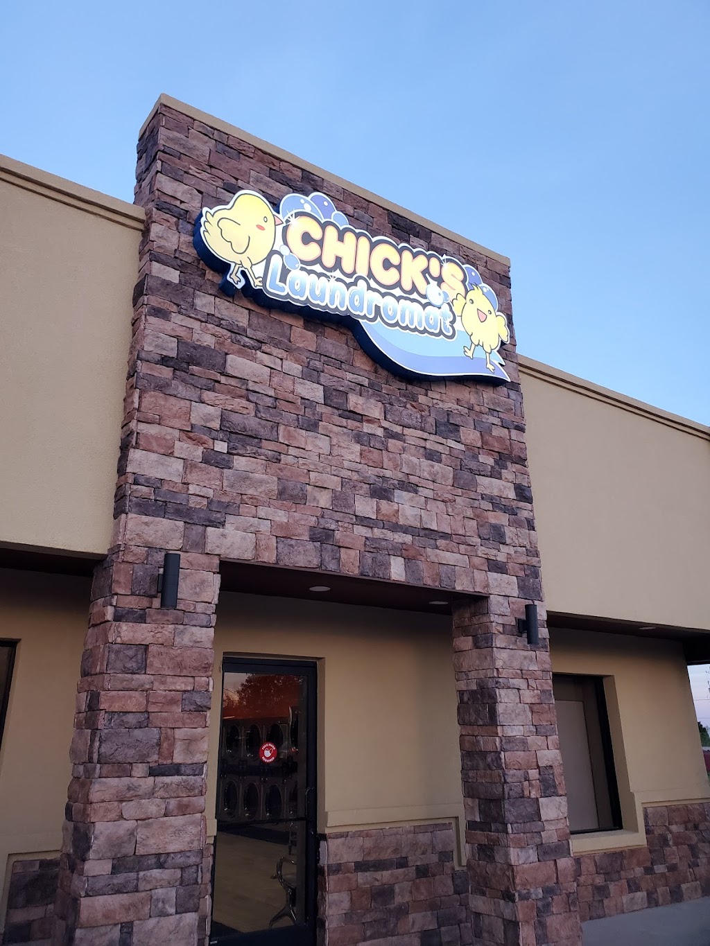 Chick’s Laundromat | 1814 US-83, Zapata, TX 78076, USA | Phone: (956) 750-3507