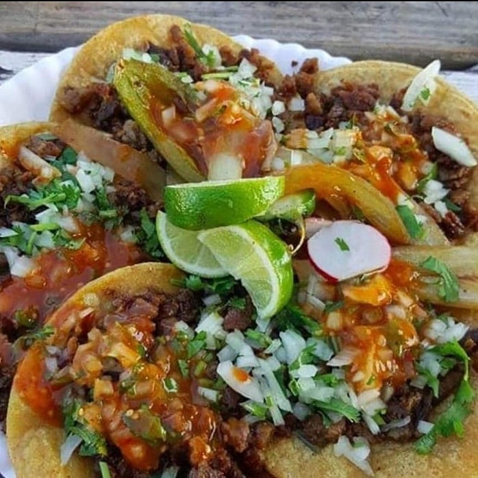 Food truck -Tacos Y BIrria Aaron | 2910 W 1st St, Santa Ana, CA 92703, USA | Phone: (714) 906-0001